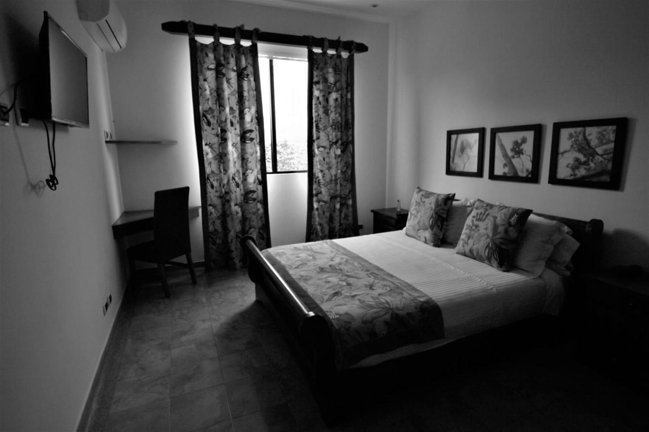 Amazilia Hotel Cerritos Buitenkant foto