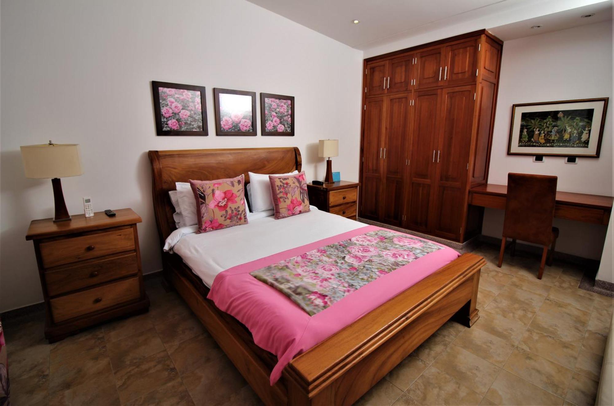 Amazilia Hotel Cerritos Buitenkant foto
